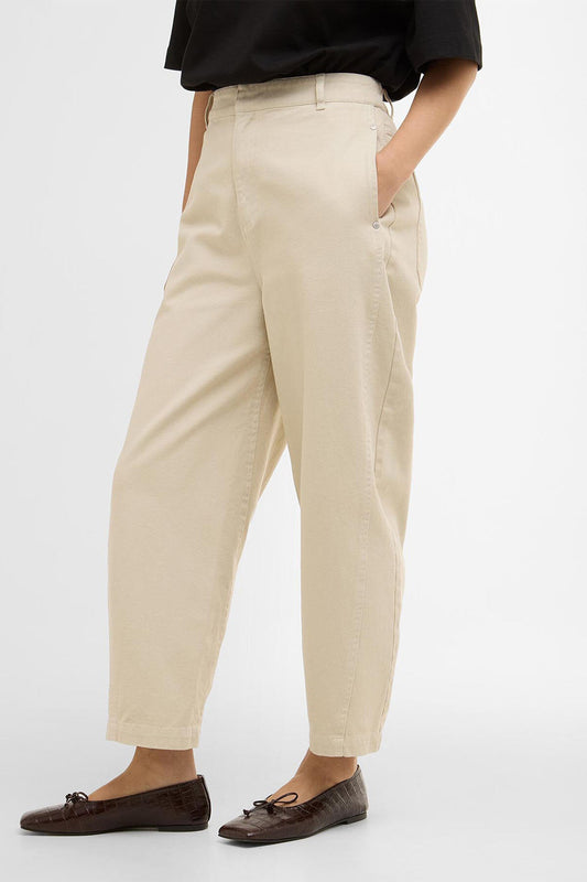 Daya Barrel-Leg Jeans